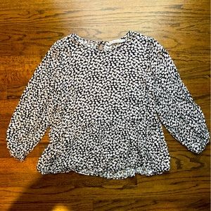 Women’s Abercrombie & Fitch Navy Floral Blouse - Size Medium!